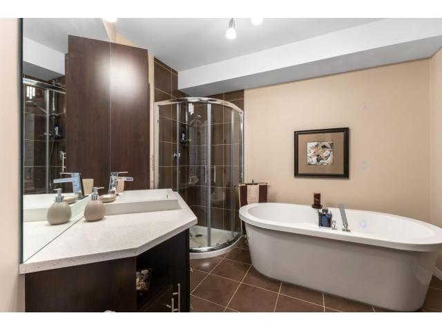 Photo Condo moderne et impeccable Champfleury Sainte-Rose (Laval, Quebec) image 6/6