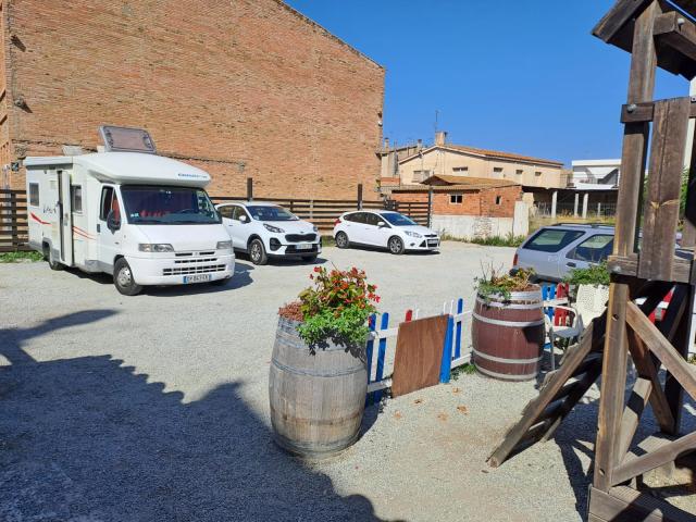 Photo Dans le centre du village médiévale de Castello d'Empuries se trouve cet hôtel restaurant de 554 m²  image 6/6