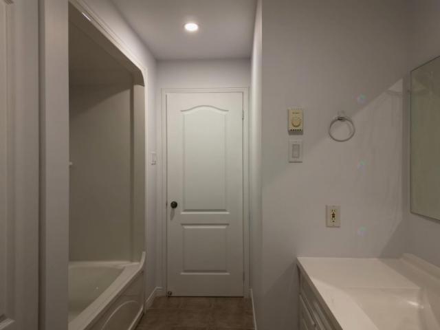 Photo Grand appartement 3 1/2 rénové - tout inclus à Shawinigan (Quebec) image 6/6