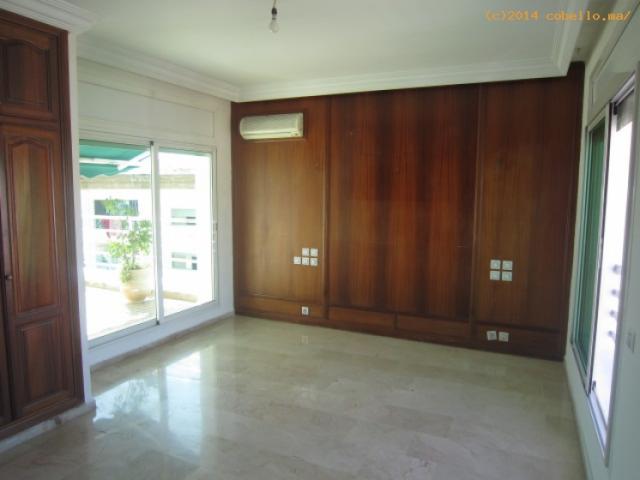 Photo Grand appartement avec belle terrasse en location à au haut d'agdal image 6/6