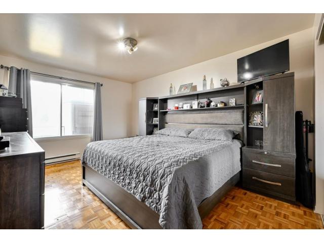 Photo Grand condo 4 1/2, foyer, 2 balcons, Rivière-des-Prairies (Montreal, Quebec) image 6/6