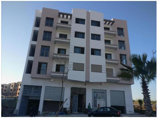 Photo INVESTISSEZ à LONG TERME  MAGASINS BOUSKOURA image 6/6
