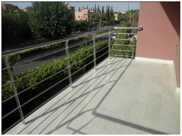Photo Jolie villa moderne meublée vc piscine Targa image 6/6