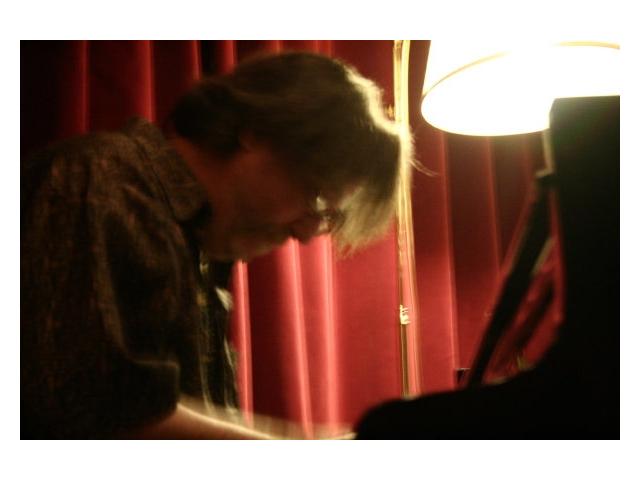 Photo Liège pianiste 33 ans d'expérience pédagogique - cours de piano classique / blues / jazz / Piazzolla image 6/6