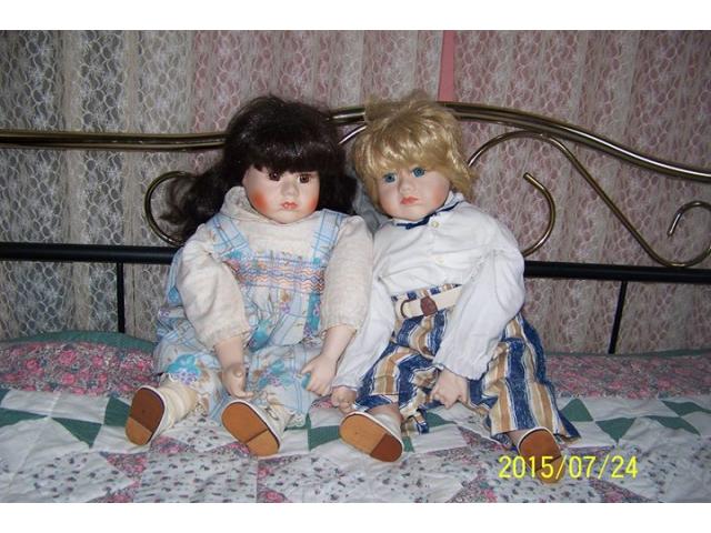 Photo lot de poupées en porcelaine de collection image 6/6