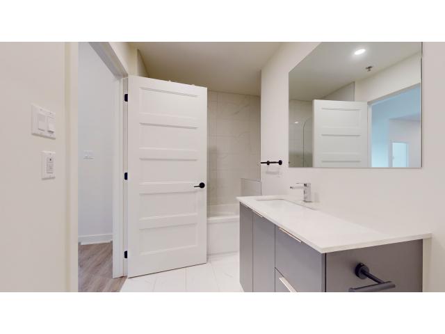 Photo LUCA Condos TOUT INCLUS EN PROMO Chomedey Laval (Quebec) image 6/6