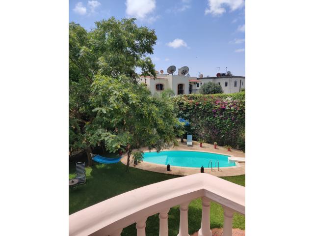 Photo Magnifique villa avec piscine et grand jardin arboré image 6/6
