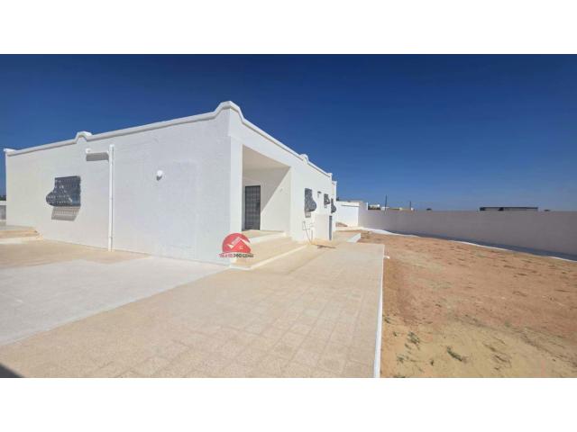 Photo MAISON AVEC TERRAIN À VENDRE À HOUMT SOUK DJERBA ZA - RÉF V724 image 6/6