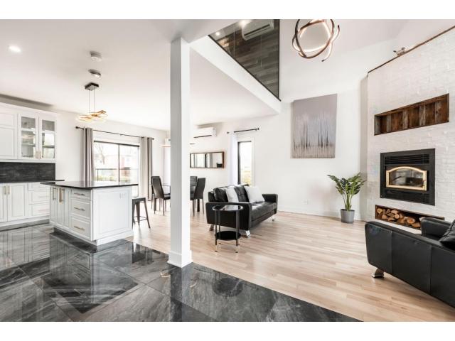 Photo Maison de prestige baignée de lumière à Saint-Michel (Quebec) image 6/6