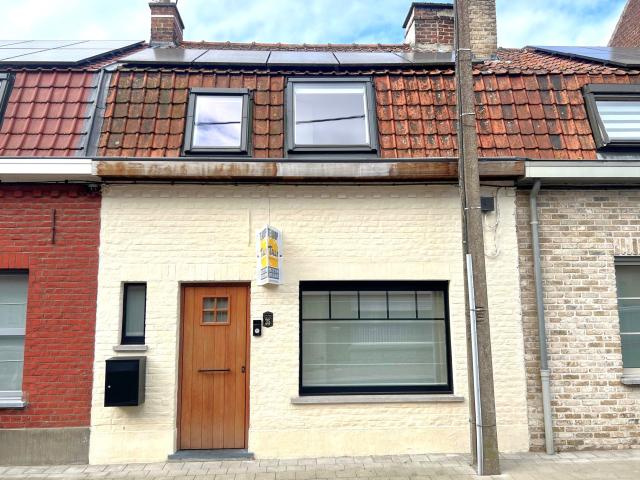 Photo Maison familiale prête à l'emploi avec 4 chambres et jardin. Peb A image 6/6