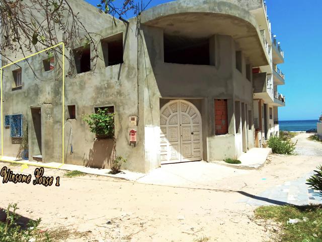 Photo Maison meublée , à 1 minute à pied de la mer , dans Mnakaa dans Salakta image 6/6