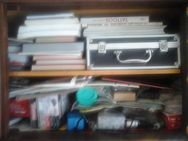 Photo materiel : bracelets cuir , tatouage , four ceramique image 6/6