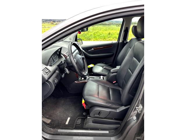 Photo Mercedes A180 boîte automatique image 6/6
