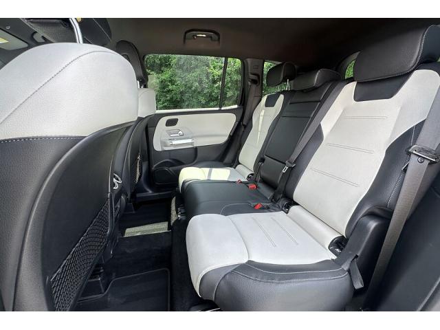 Photo Mercedes-Benz GLB 180 AMG Line - 05 2021 image 6/6