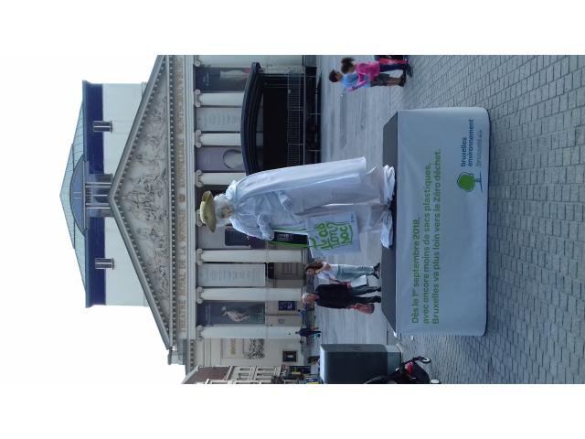 Photo Mime, faux serveur, échassier de cérémonie, statue vivante, humoriste pour égayer vos fêtes d'entrep image 6/6