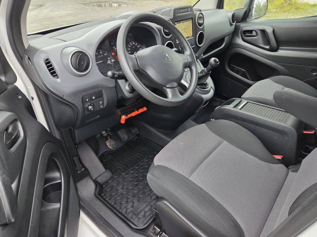 Photo Peugeot Partner 7/2018 1.6hdi euro6 Gps airco Cruise control image 6/6