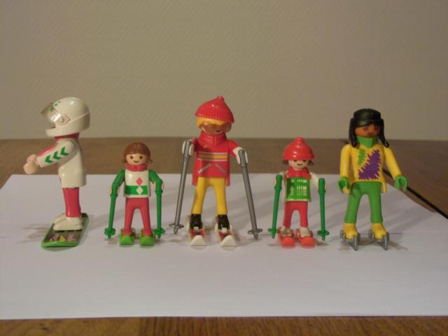 Photo Playmobil : Scène de sport d'hiver  avec 5 personnages  cf. photos. image 6/6