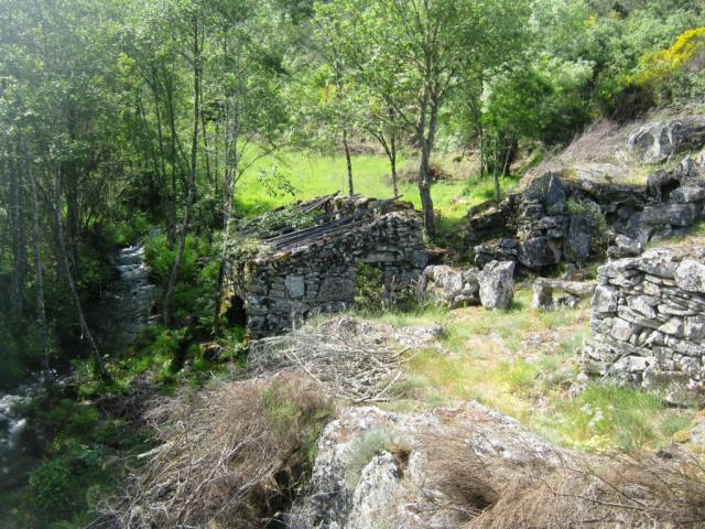 Photo Portugal,ancien moulin en montagne image 6/6