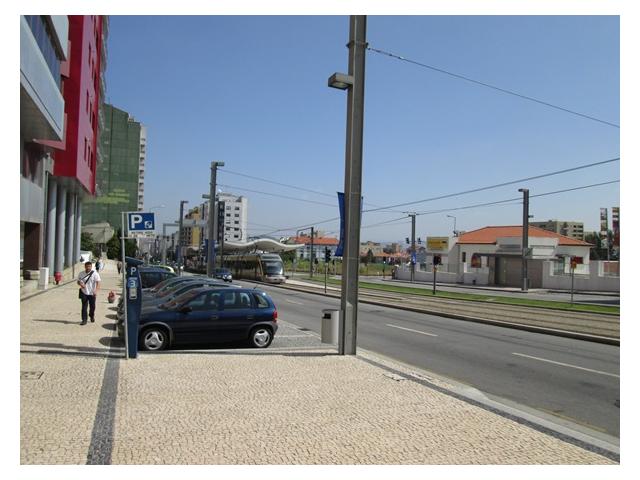 Photo Portugal/Porto -Gaia T2 *  Rénové  85.000 €  * Av.  de la République /Métro image 6/6