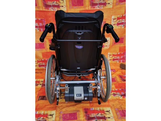 Photo Pratique fauteuil roulant électrique 350€ image 6/6