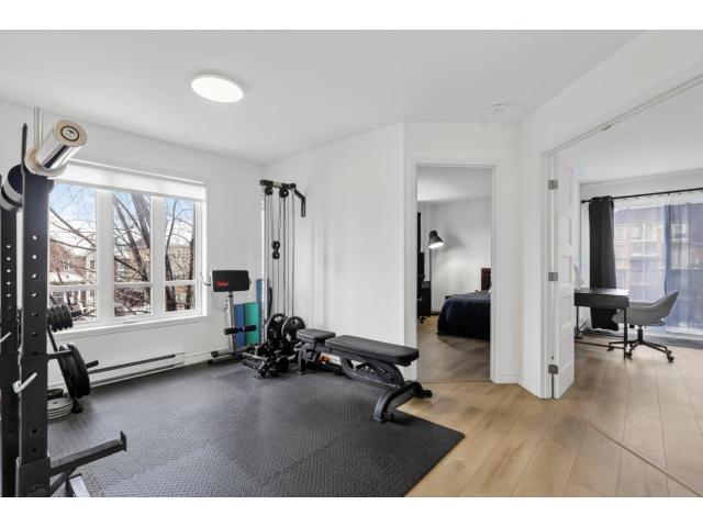 Photo Spacieuse unité de coin Secteur recherché d'Auteuil à Laval (Quebec) image 6/6