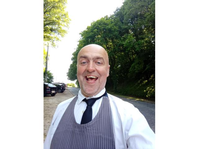 Photo Spectacle comique et participatif pour votre fête de Noël, animations de rue burlesques lumineuses p image 6/6