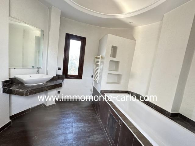 Photo Superbe Villa de Luxe à Louer – Rabat Souissi image 6/6