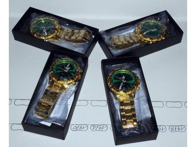 Photo systeme quartz 4 grosses montres bling bling. image 6/6