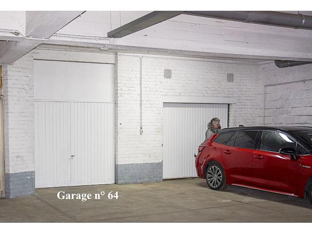 Photo Très beau grand box garage avec mezzanine aménagé avec mezzanine à Uccle image 6/6