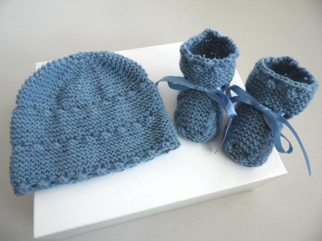 Photo Tricot bébé bonnet chaussons bleu charron laine image 6/6