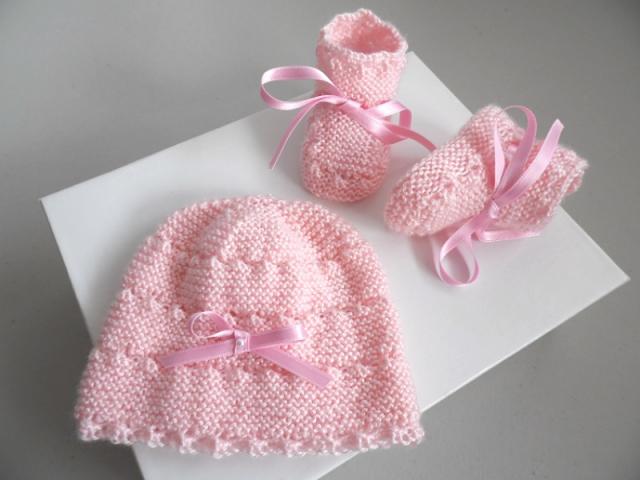 Photo Tricot bébé bonnet chaussons calinou rose image 6/6