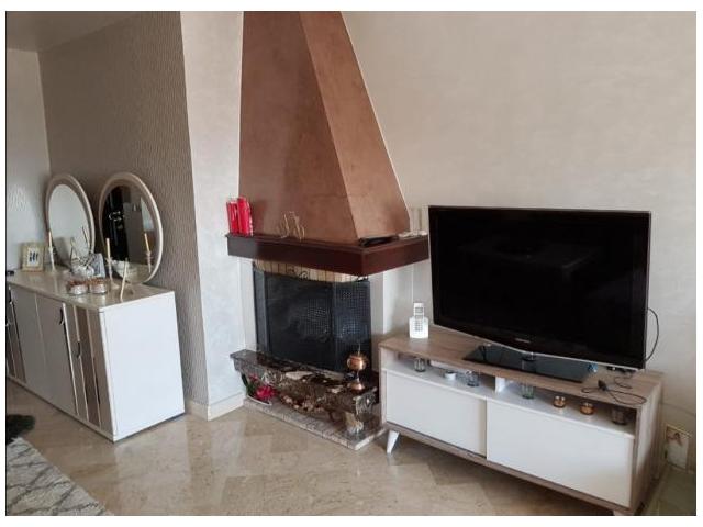 Photo une belle appartement vide a les champs image 6/6