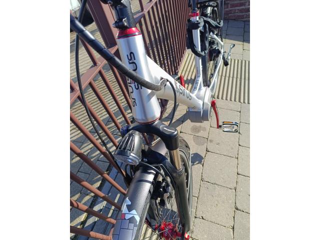 Photo Vélo électrique dame comme neuf image 6/6