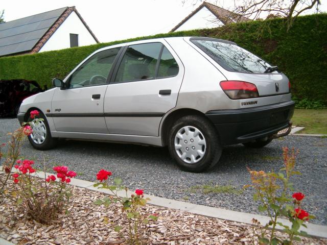 Photo Vend Peugeot 306 19 D image 6/6