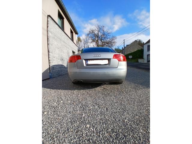 Photo Vends Audi A4 S line de 2007 en très bon état image 6/6