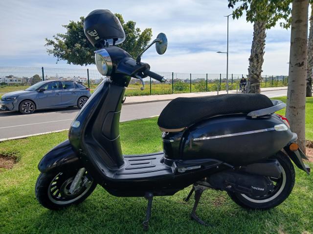 Photo Vente Docker City très bon état avec Casque pour voyage image 6/6