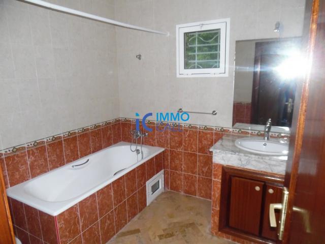 Photo Villa de 1000 m² en location située à Souissi image 6/6
