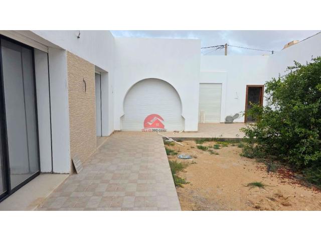 Photo VILLA DE PLAIN-PIED À HOUMT SOUK DJERBA ZU - RÉF V713 image 6/6