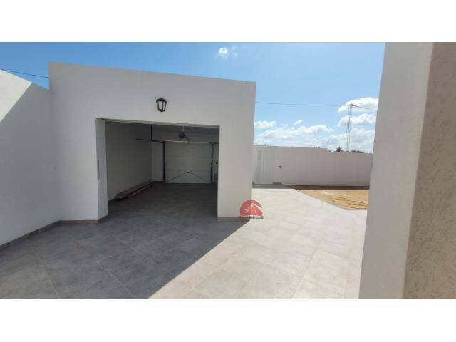 Photo VILLA DE PLAIN-PIED AVEC PISCINE À HOUMT SOUK DJERBA ZA - RÉF V705 image 6/6