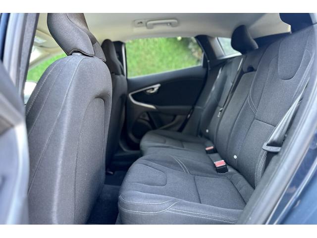 Photo Volvo V40 2.0 T2 Sport Edition - 10 2018 image 6/6