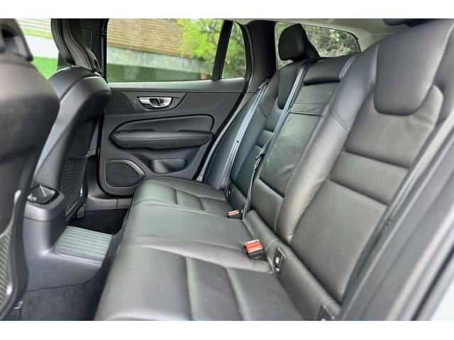 Photo Volvo V60 T8 Twin Eng. Inscription AWD - 10 2019 image 6/6